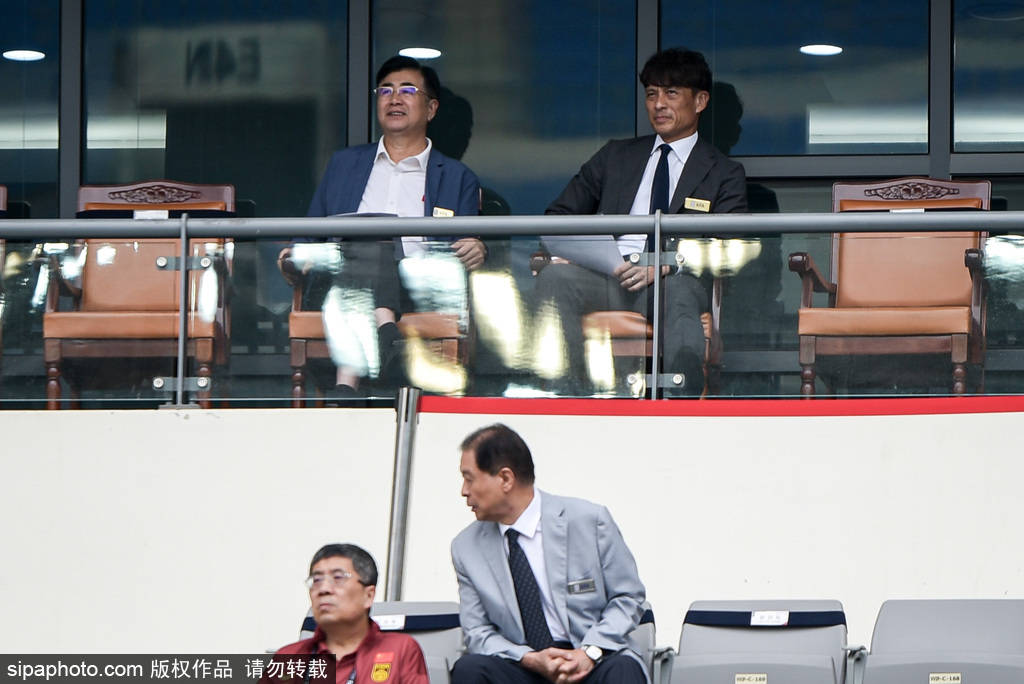 表现令人刮, 青岛红狮在, 射再次将比