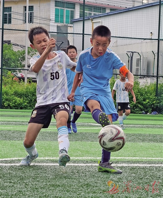 小学老师雷, 绿茵场 小学老师雷, 绿茵场