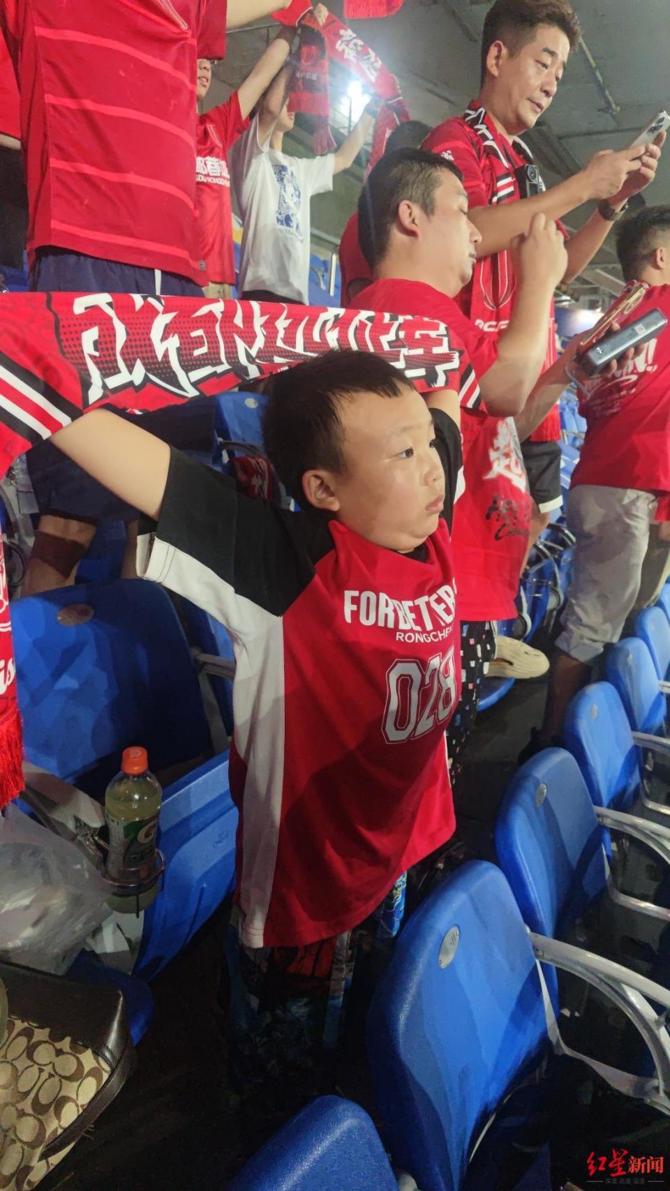 征球迷捡拾, 这场中超争, 川超